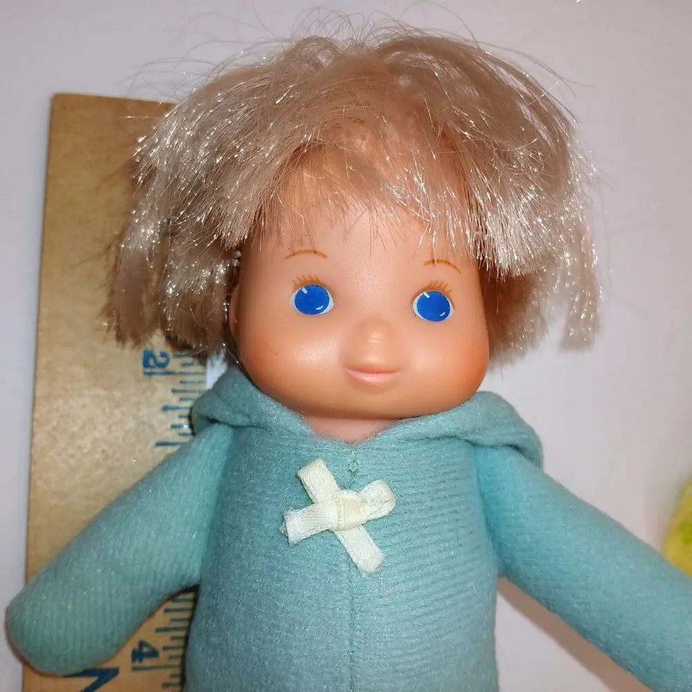 Vintage Fisher-Price Toy Bundle Up Baby #244 1979 in Crib Carrier w/ Blanket